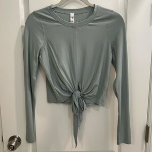 NWOT, Lululemon crop, size 4, mint green